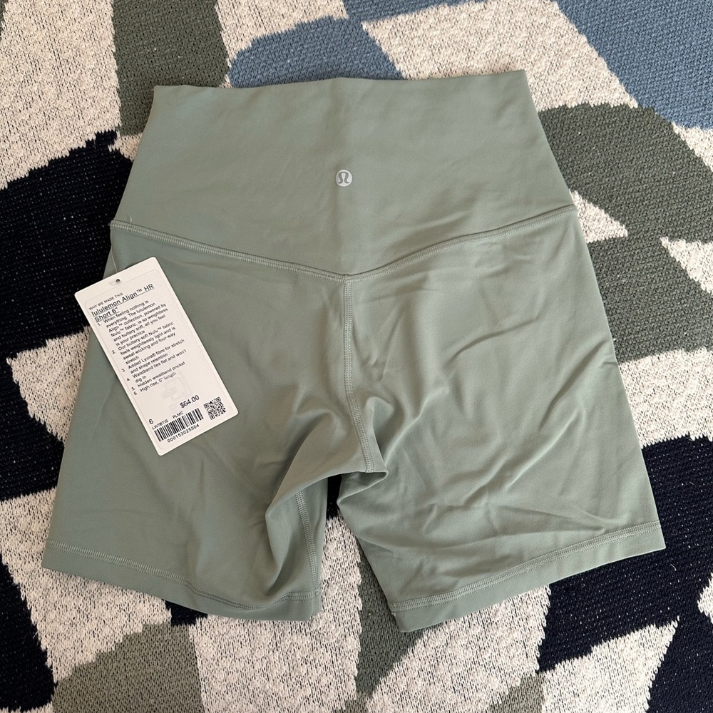 lululemon align 6” shorts - Picture 2 of 3